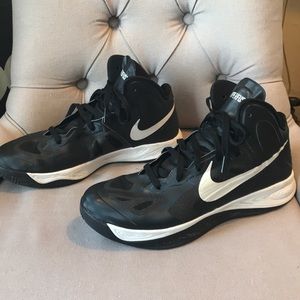 Men’s Nike Basketball 🏀 Hyperfuse Shoes
